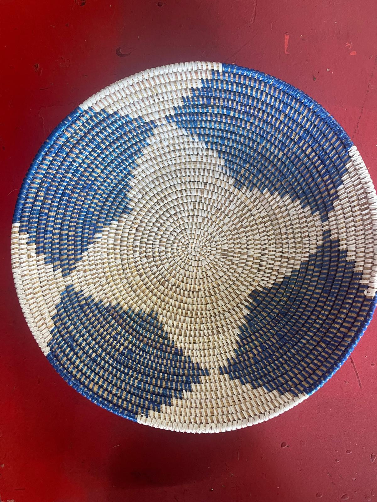 9 set of wall deco/bowls